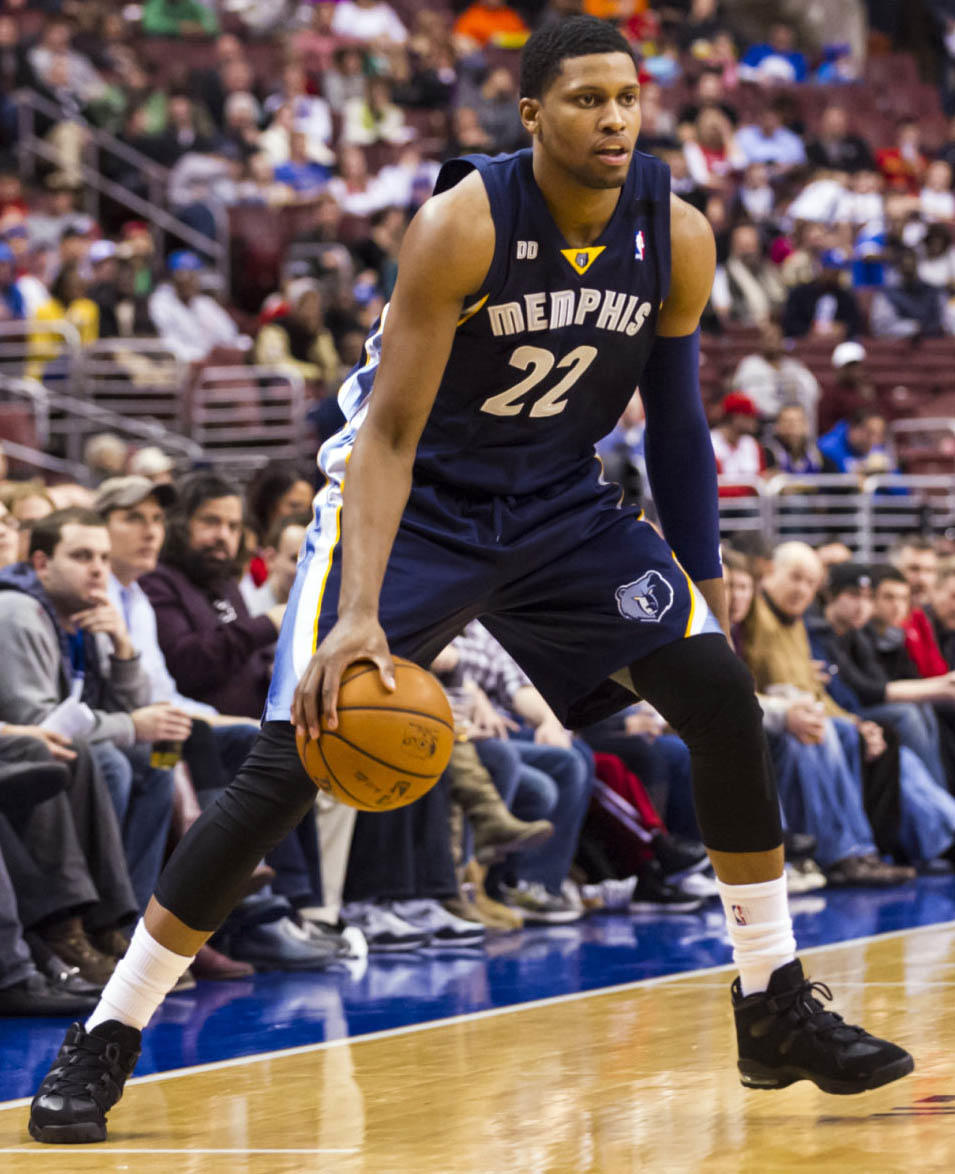 能够容纳更 能够容纳更